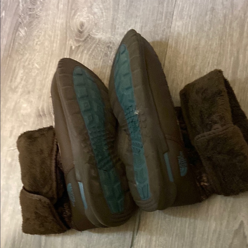 The North Face Brown Winter Boots - Picture 6 of 6